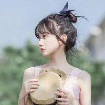 很难想象，黑人女星演古希腊第一美人，马斯克带头反对！